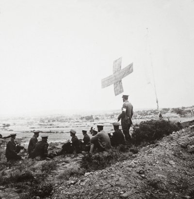 La Croce Rossa Britannica sul campo pronta per la sua missione di misericordia da English Photographer